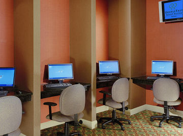 Doubletree Suites By Hilton Boston - Cambridge Exterior photo